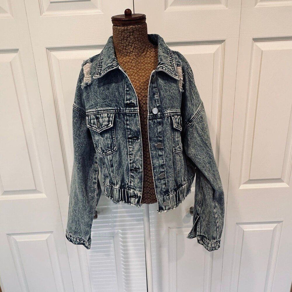 Distressed Jean Denim Jacket Size Medium